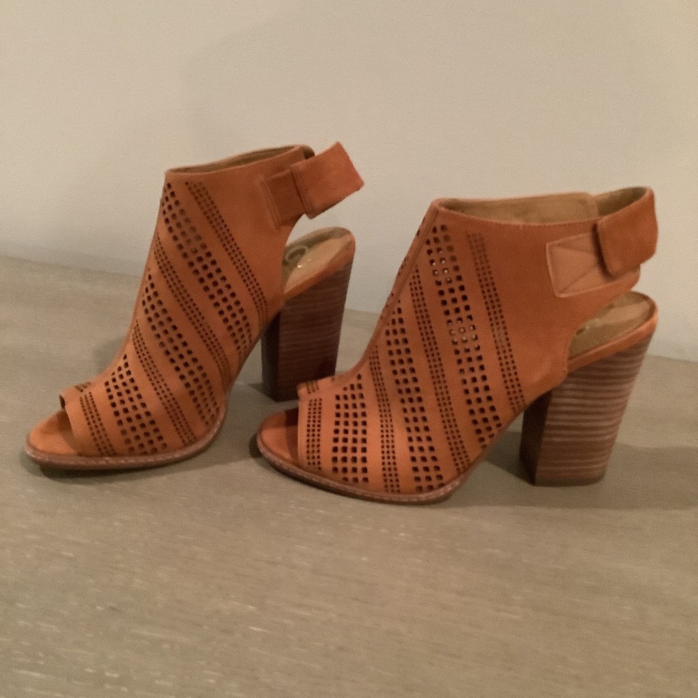 Gianni Bini Open Toe Bootie - image 1